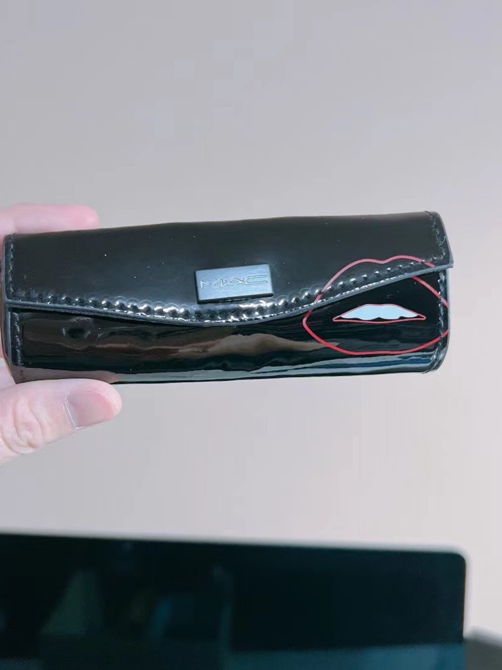 NIB MAC Cosmetics Black Patent Leather Lipstick Case Case Holder with Mirror